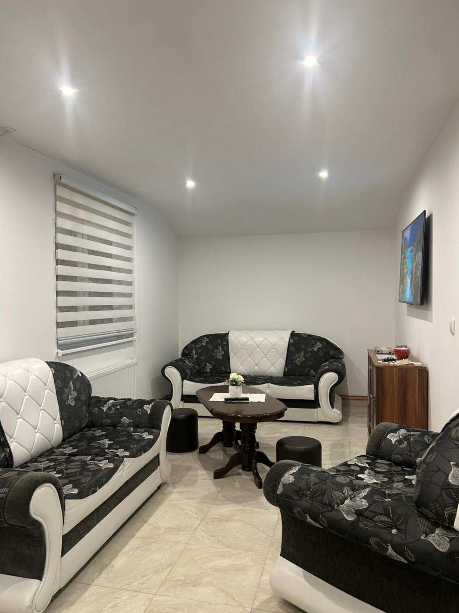 Apartman Diamond Lux Surčin Exterior foto